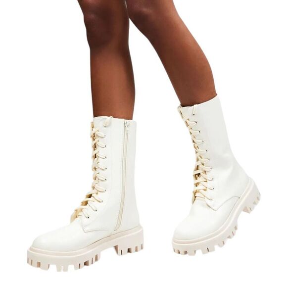 NWT Public Desire Ecru Beau Combat Boots Vegan Leather Treaded Soles Womens 6 - Picture 7 of 10